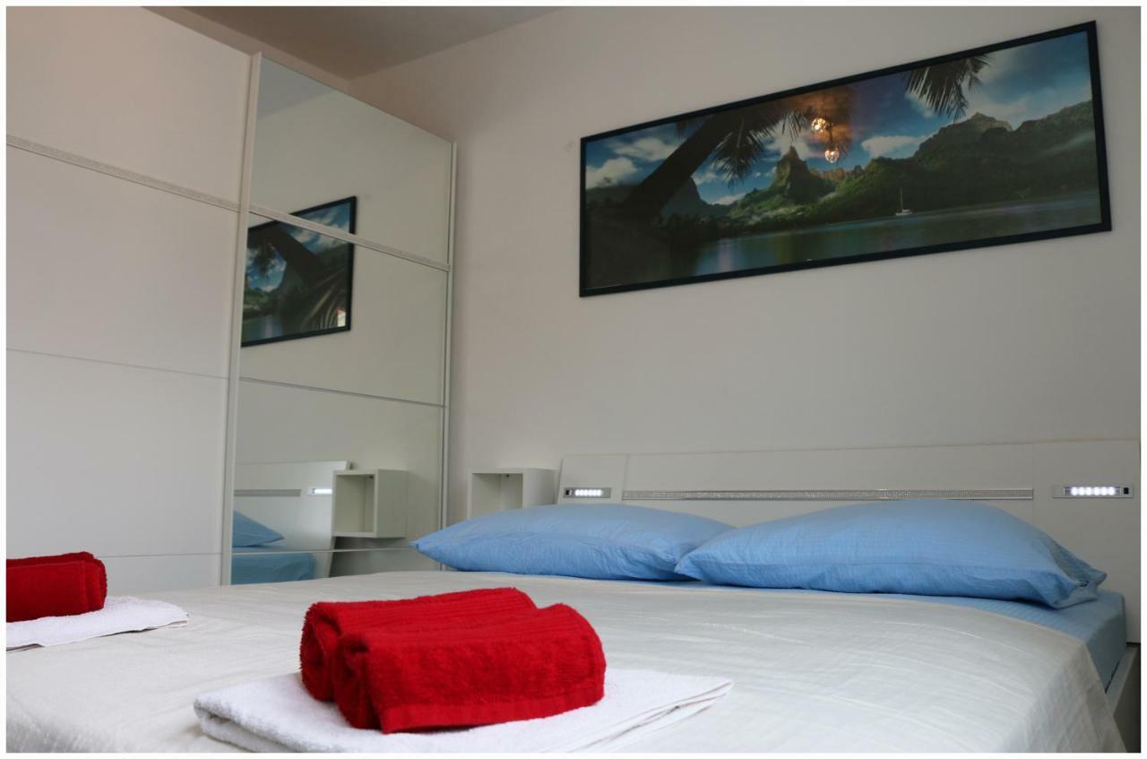 Apartman Loretta Primosten Exterior photo